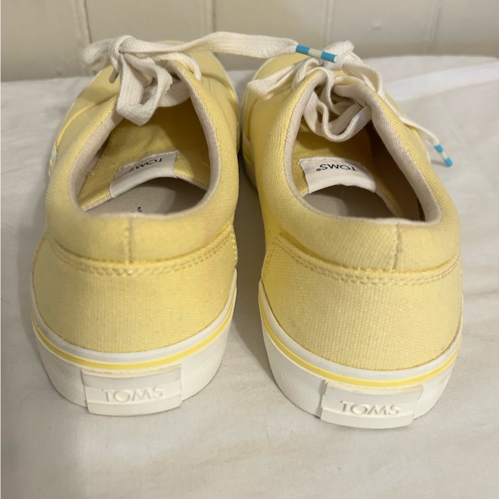 TOMS Alpargata Fenix Lace-Up Sneakers-Banana Yellow-NWOT Size 7.5 - Picture 3 of 5